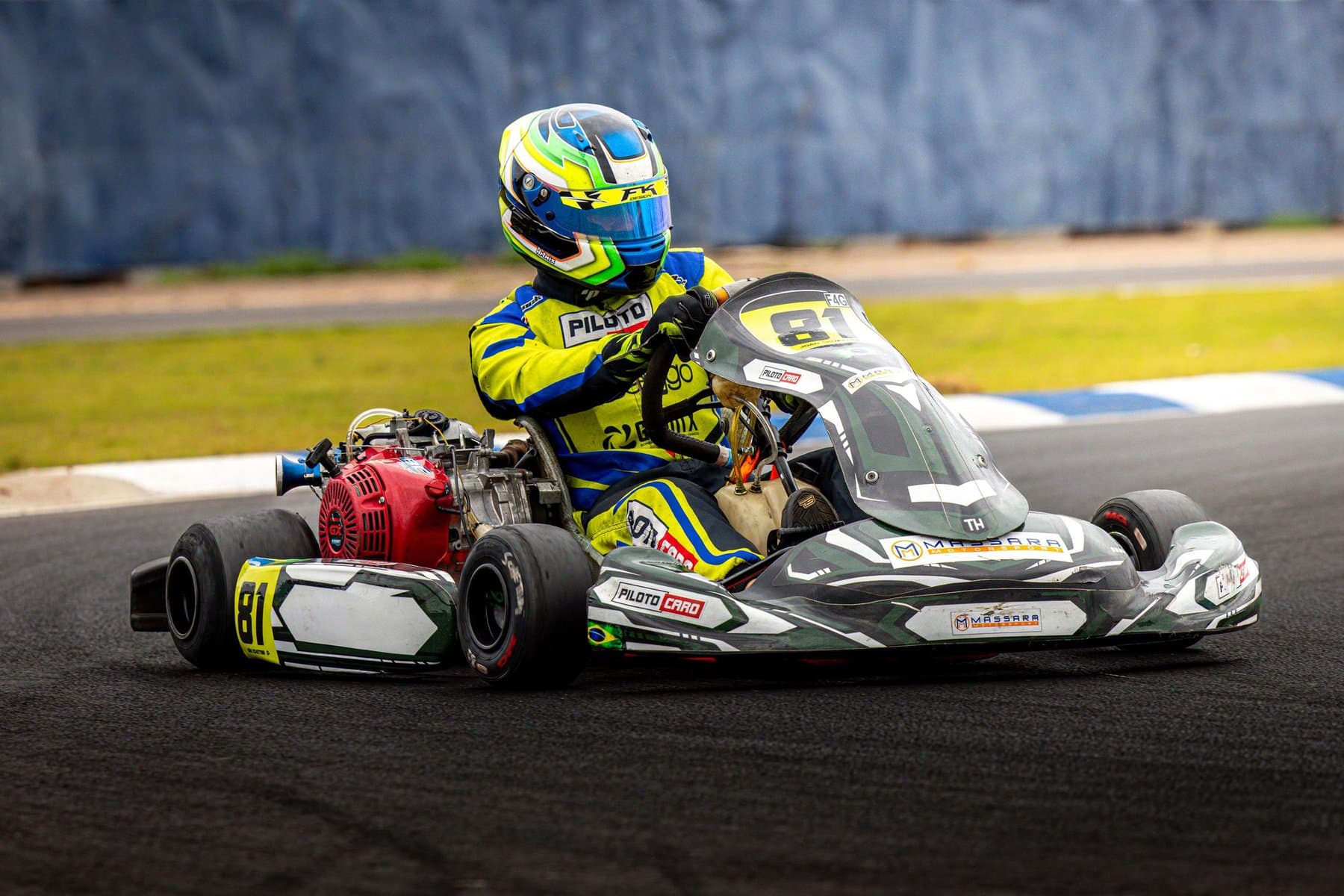 PILOTO #81 EM CURVA